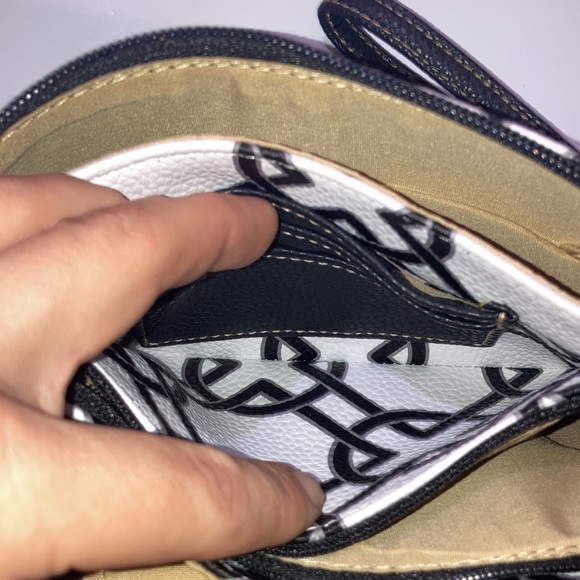 Stone & Co. Crossbody Purse - Picture 11 of 13